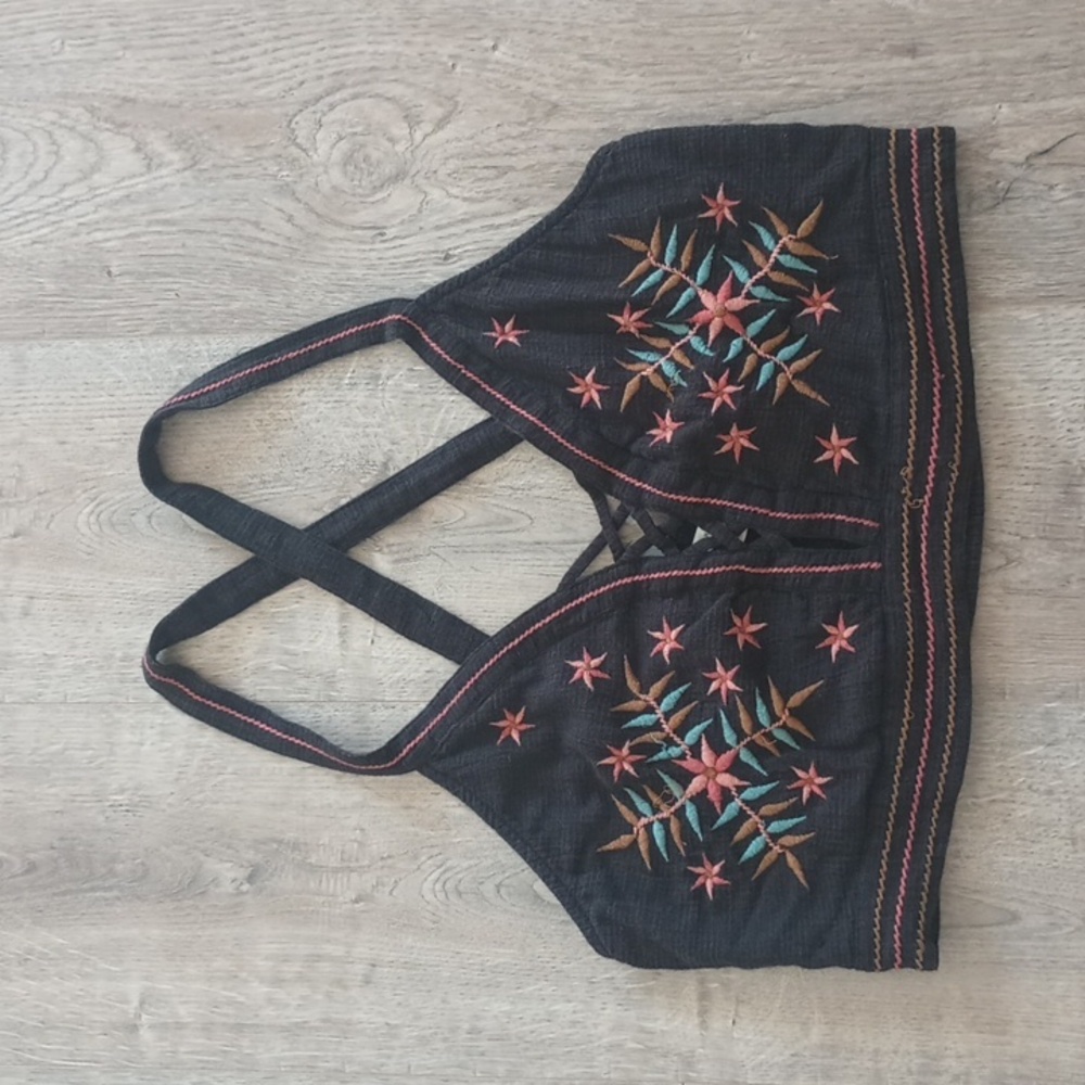 American Eagle crop top